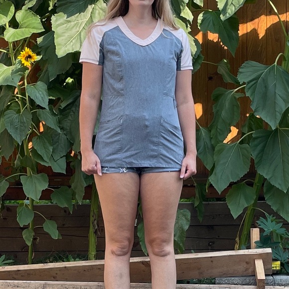 Scrubletics - Gray and Pink Scrub Top - Picture 3 of 6